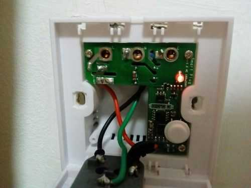  家里插座为什么会没电压「为什么家里插座没有电」